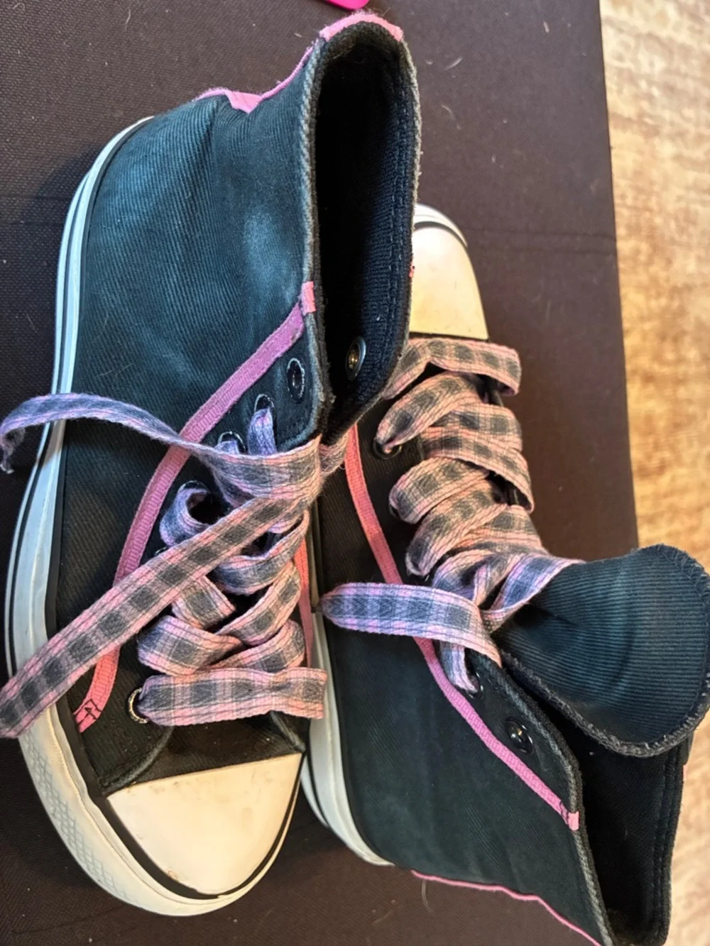 Converse Black High-Top Sneakers with Pink Accents and Pink Plaid Laces - Picture 3 of 4